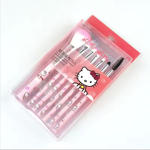 NWT Hello Kitty 7 Piece Makeup Brush Set Pink Sanrio - Picture 3 of 9
